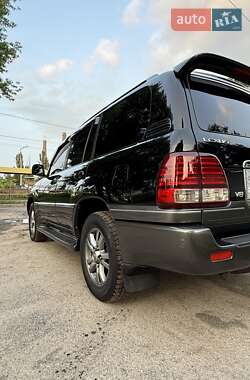 Позашляховик / Кросовер Lexus LX 2004 в 