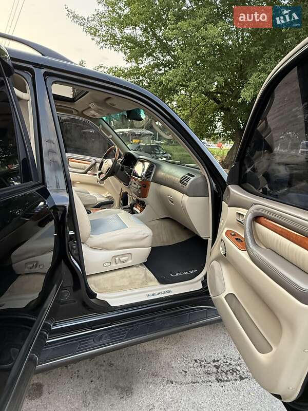 Внедорожник / Кроссовер Lexus LX 2004 в Киеве