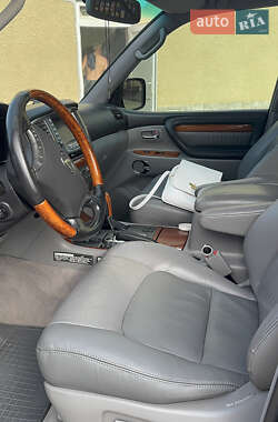 Внедорожник / Кроссовер Lexus LX 2005 в 
