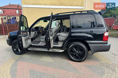 Внедорожник / Кроссовер Lexus LX 2005 в 