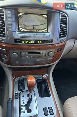 Внедорожник / Кроссовер Lexus LX 2003 в 