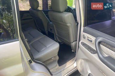 Внедорожник / Кроссовер Lexus LX 2003 в 