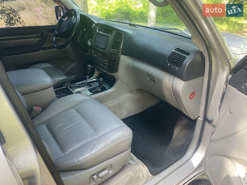 Внедорожник / Кроссовер Lexus LX 2003 в Христиновке