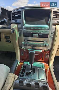 Внедорожник / Кроссовер Lexus LX 2008 в 