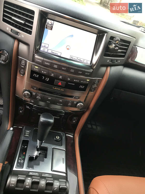 Позашляховик / Кросовер Lexus LX 2011 в Калинівці