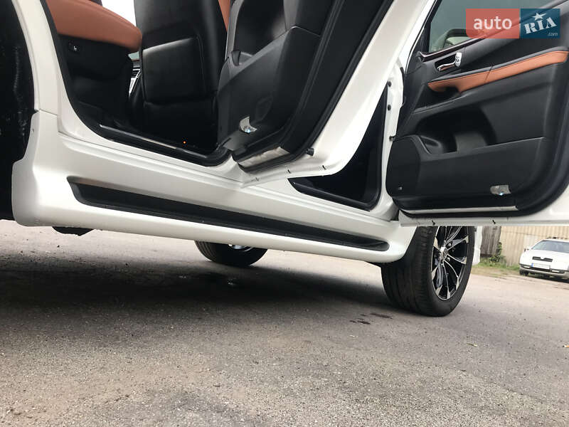 Позашляховик / Кросовер Lexus LX 2011 в Калинівці