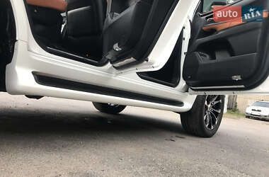 Позашляховик / Кросовер Lexus LX 2011 в 