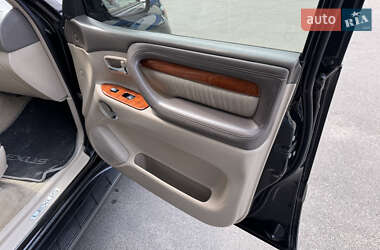 Внедорожник / Кроссовер Lexus LX 2005 в 