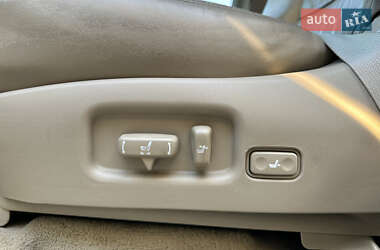 Внедорожник / Кроссовер Lexus LX 2006 в 