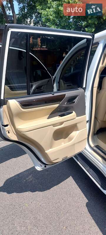 Внедорожник / Кроссовер Lexus LX 2017 в Днепре фото 6 Внедорожник / Кроссовер Lexus LX 2017 в Днепре