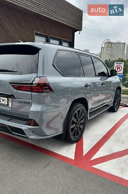 Внедорожник / Кроссовер Lexus LX 2017 в 