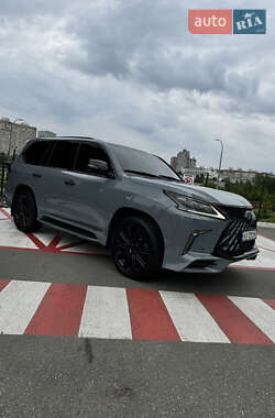 Внедорожник / Кроссовер Lexus LX 2017 в 