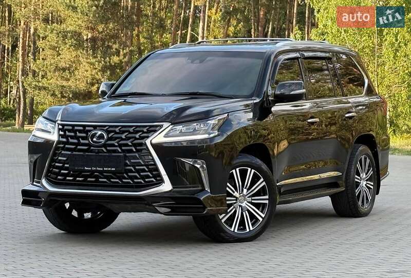 Позашляховик / Кросовер Lexus LX 2016 в Рівному