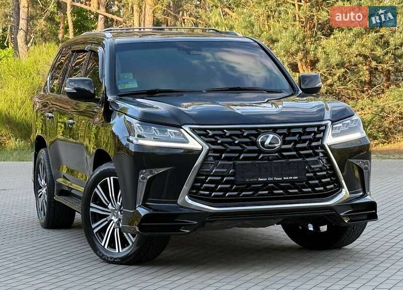 Позашляховик / Кросовер Lexus LX 2016 в Рівному