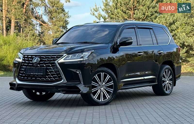 Позашляховик / Кросовер Lexus LX 2016 в Рівному