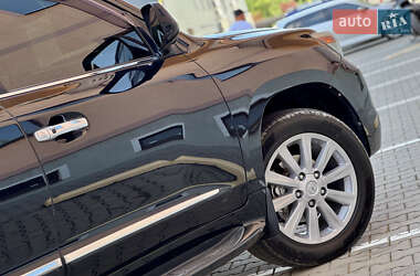 Позашляховик / Кросовер Lexus LX 2008 в 