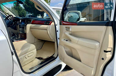 Внедорожник / Кроссовер Lexus LX 2008 в 