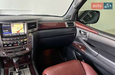 Внедорожник / Кроссовер Lexus LX 2014 в 