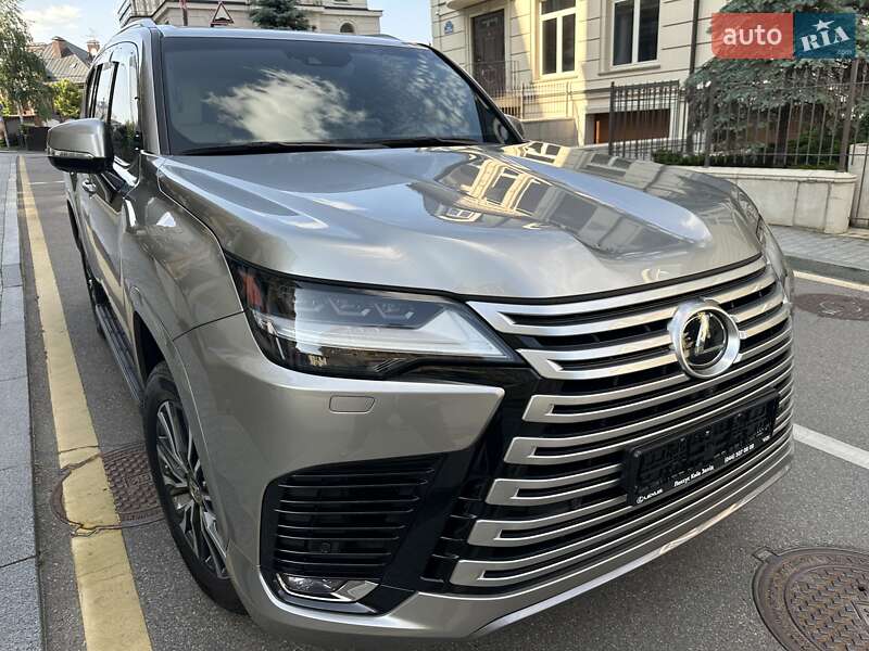 Внедорожник / Кроссовер Lexus LX 2022 в Киеве