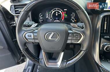 Внедорожник / Кроссовер Lexus LX 2022 в 