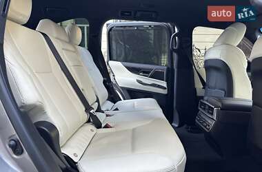 Внедорожник / Кроссовер Lexus LX 2022 в 