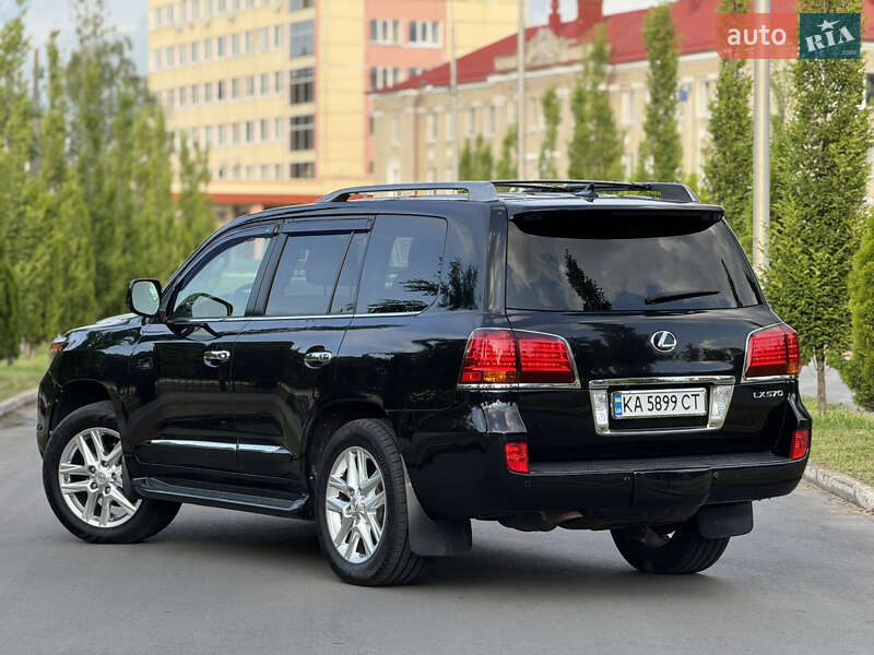 Внедорожник / Кроссовер Lexus LX 2011 в Киеве