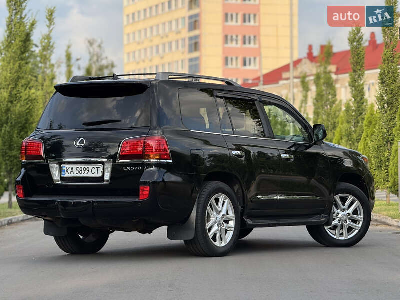 Внедорожник / Кроссовер Lexus LX 2011 в Киеве