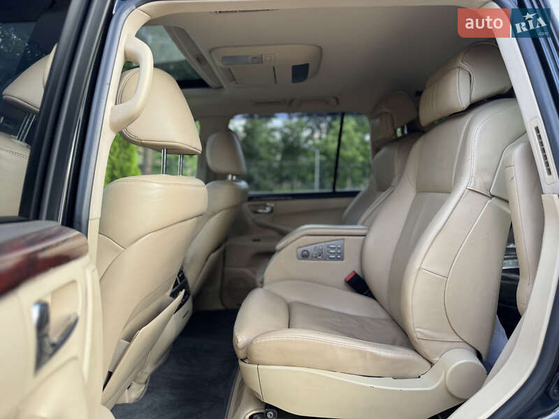 Внедорожник / Кроссовер Lexus LX 2011 в Киеве