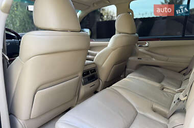 Внедорожник / Кроссовер Lexus LX 2008 в 