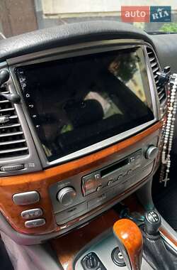 Внедорожник / Кроссовер Lexus LX 2006 в 