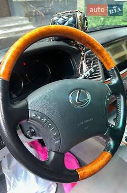 Внедорожник / Кроссовер Lexus LX 2006 в 