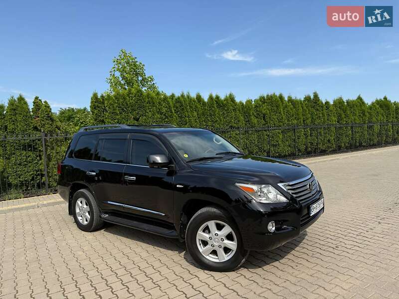 Внедорожник / Кроссовер Lexus LX 2008 в 