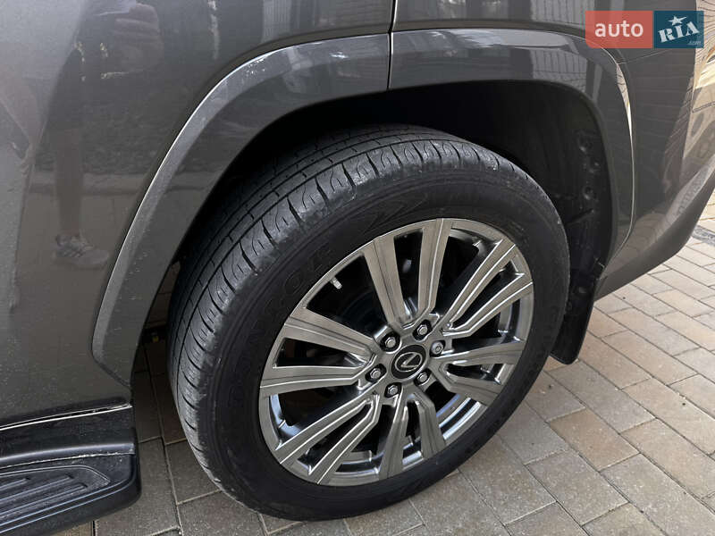 Внедорожник / Кроссовер Lexus LX 2022 в Черновцах
