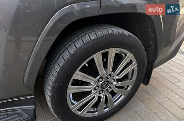 Внедорожник / Кроссовер Lexus LX 2022 в 