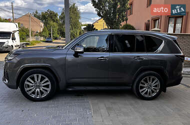 Внедорожник / Кроссовер Lexus LX 2022 в 