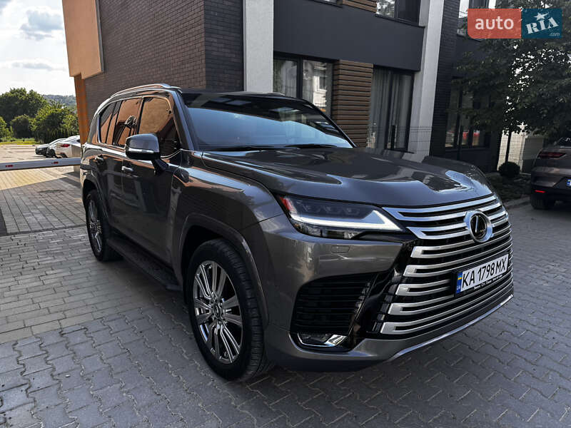 Внедорожник / Кроссовер Lexus LX 2022 в 