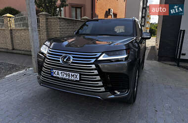 Внедорожник / Кроссовер Lexus LX 2022 в 
