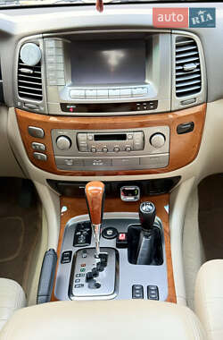 Внедорожник / Кроссовер Lexus LX 2006 в 