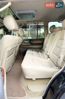 Внедорожник / Кроссовер Lexus LX 2006 в 