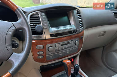 Внедорожник / Кроссовер Lexus LX 2006 в 