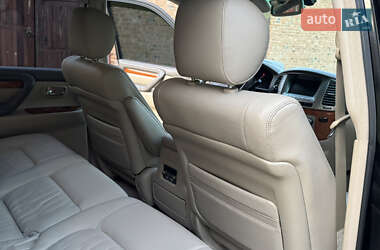 Внедорожник / Кроссовер Lexus LX 2006 в 