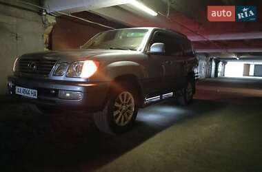Внедорожник / Кроссовер Lexus LX 2004 в 