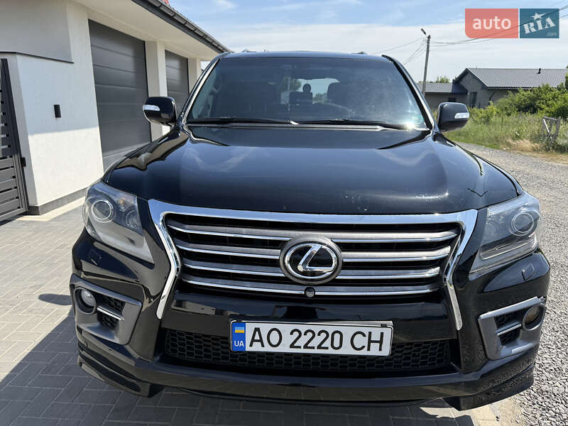 Позашляховик / Кросовер Lexus LX 2008 в 
