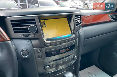 Внедорожник / Кроссовер Lexus LX 2010 в 