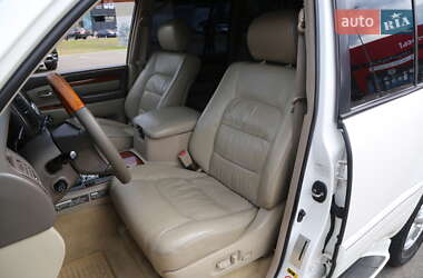 Внедорожник / Кроссовер Lexus LX 2005 в 