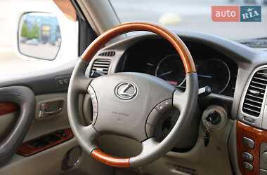 Внедорожник / Кроссовер Lexus LX 2005 в 