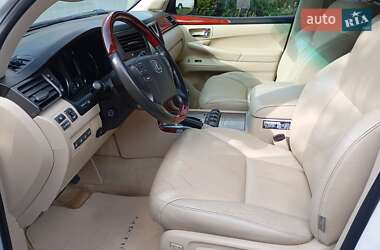 Внедорожник / Кроссовер Lexus LX 2008 в 