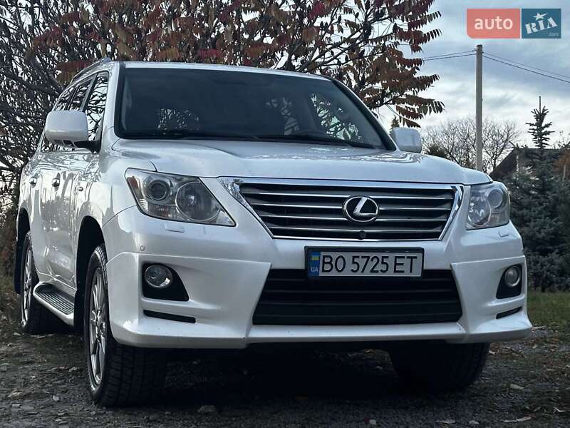 Внедорожник / Кроссовер Lexus LX 2010 в 