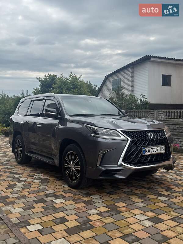 Внедорожник / Кроссовер Lexus LX 2016 в 