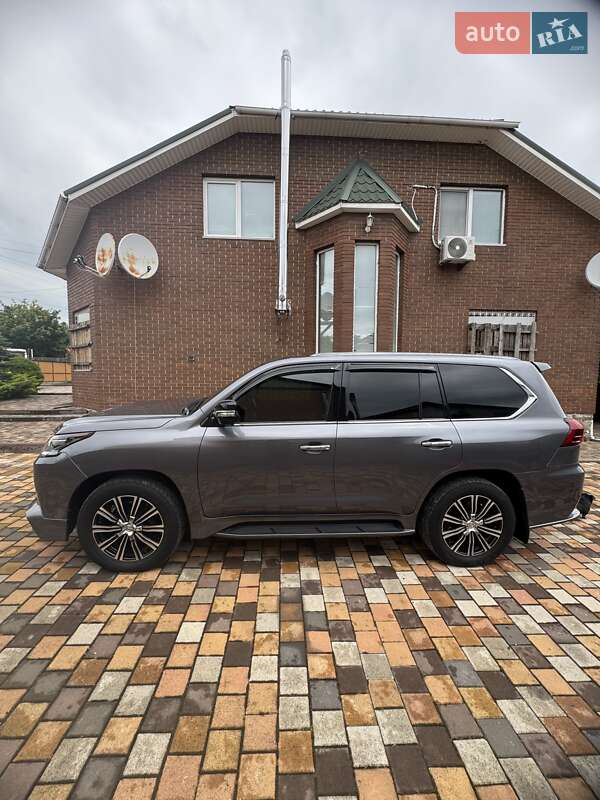 Внедорожник / Кроссовер Lexus LX 2016 в Киеве